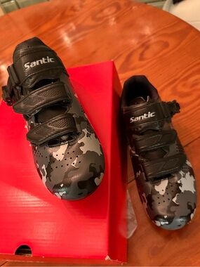 Santic Cycling Shoes Size 8 Camo Spin Clip-In EU 41
